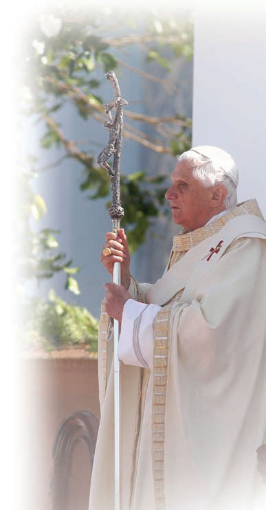 llevada por Benedicto XVI