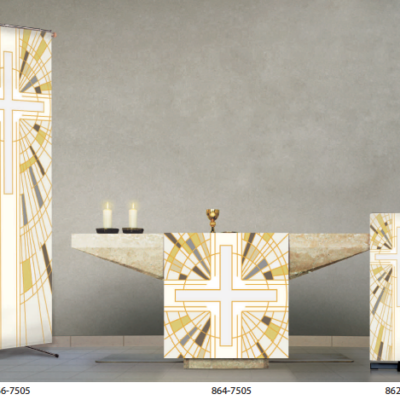 Conjunto decoración de altar de parroquias. Juego de estandarte, cubre altar y cubre ambón.