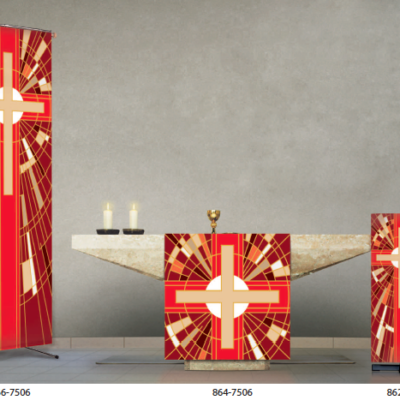 Conjunto decoración de altar de parroquias. Juego de estandarte, cubre altar y cubre ambón.
