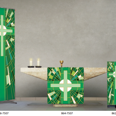 Conjunto decoración de altar de parroquias. Juego de estandarte, cubre altar y cubre ambón.